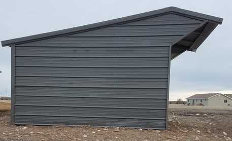 loafing shed with overhang